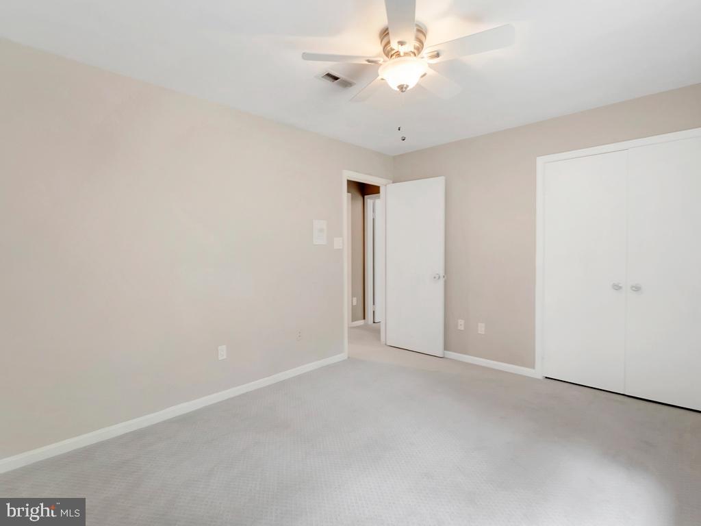 ROLLING HILLS - Residential