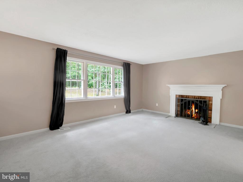 ROLLING HILLS - Residential