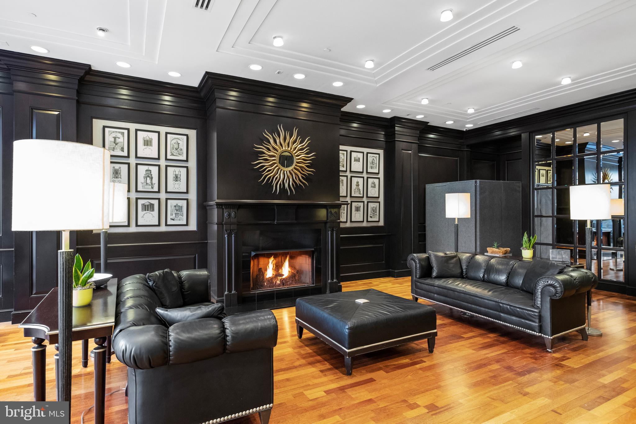 RITTENHOUSE SQUARE - Residential