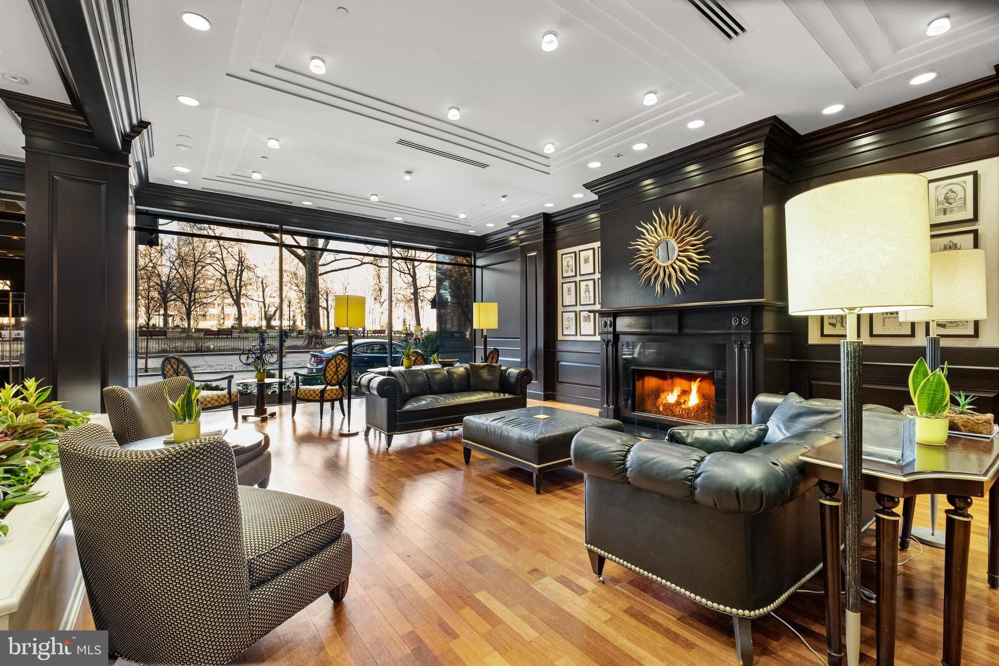 RITTENHOUSE SQUARE - Residential