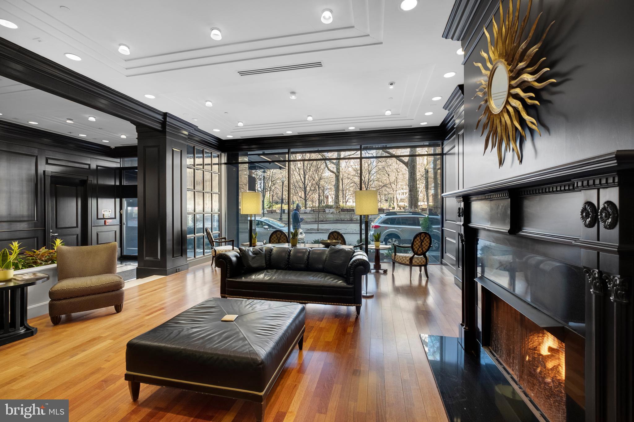 RITTENHOUSE SQUARE - Residential
