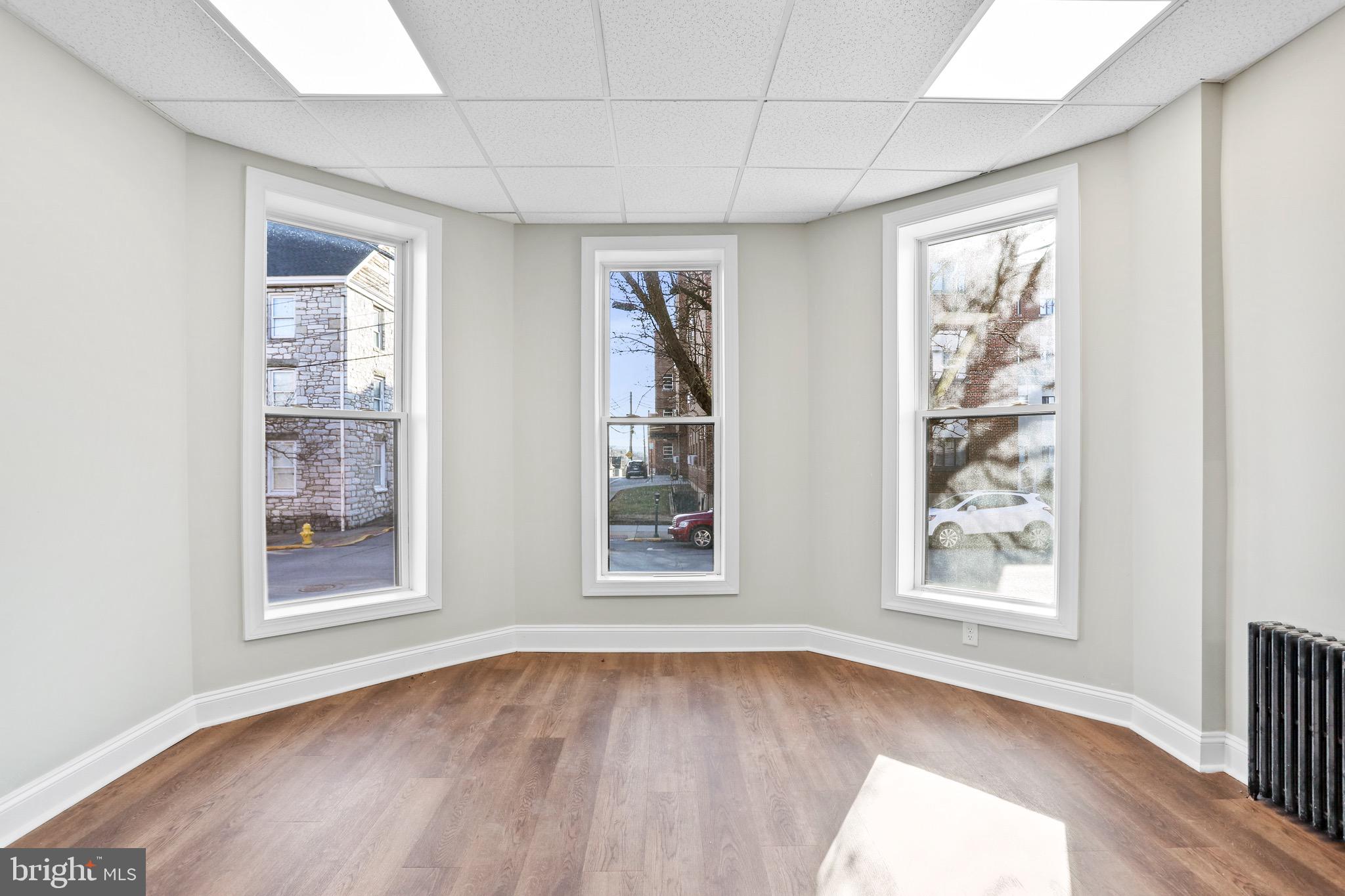 127 E KING STREET