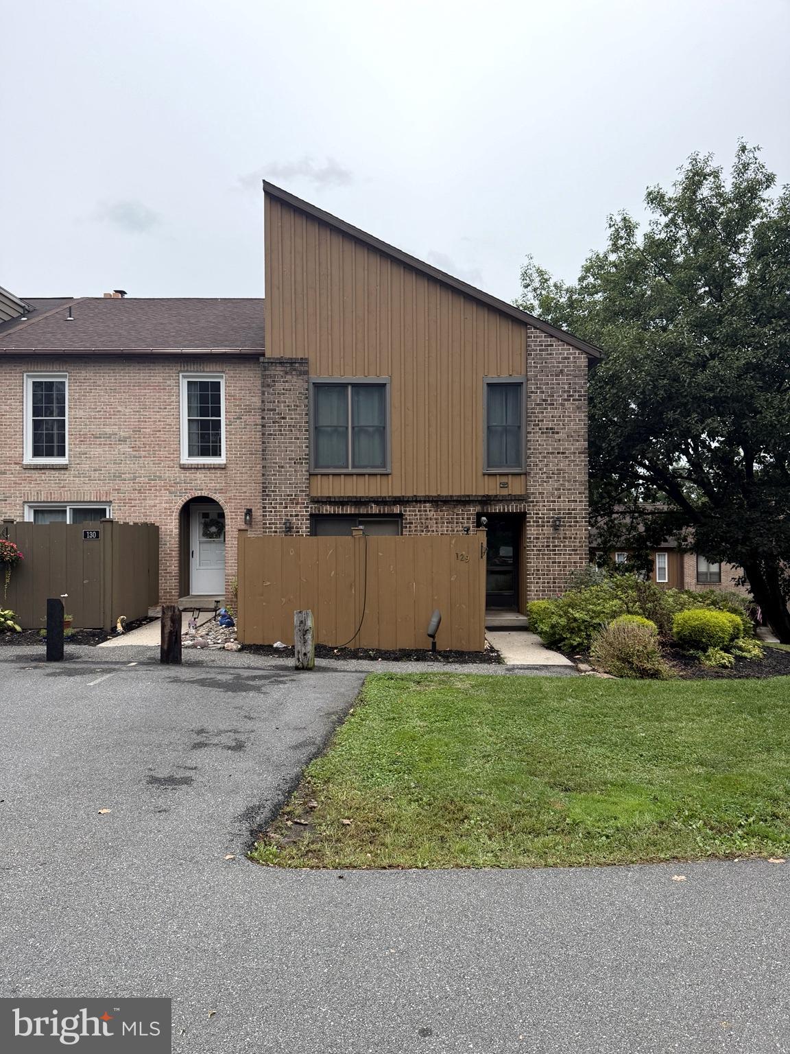 129 MERION LANE
