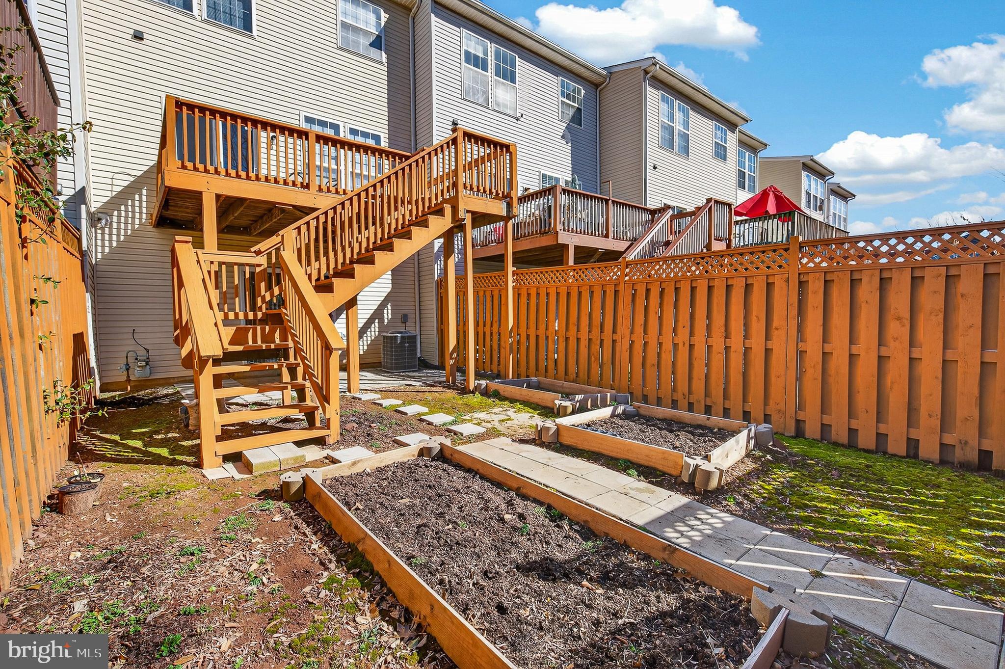WHITTIER POND - Residential