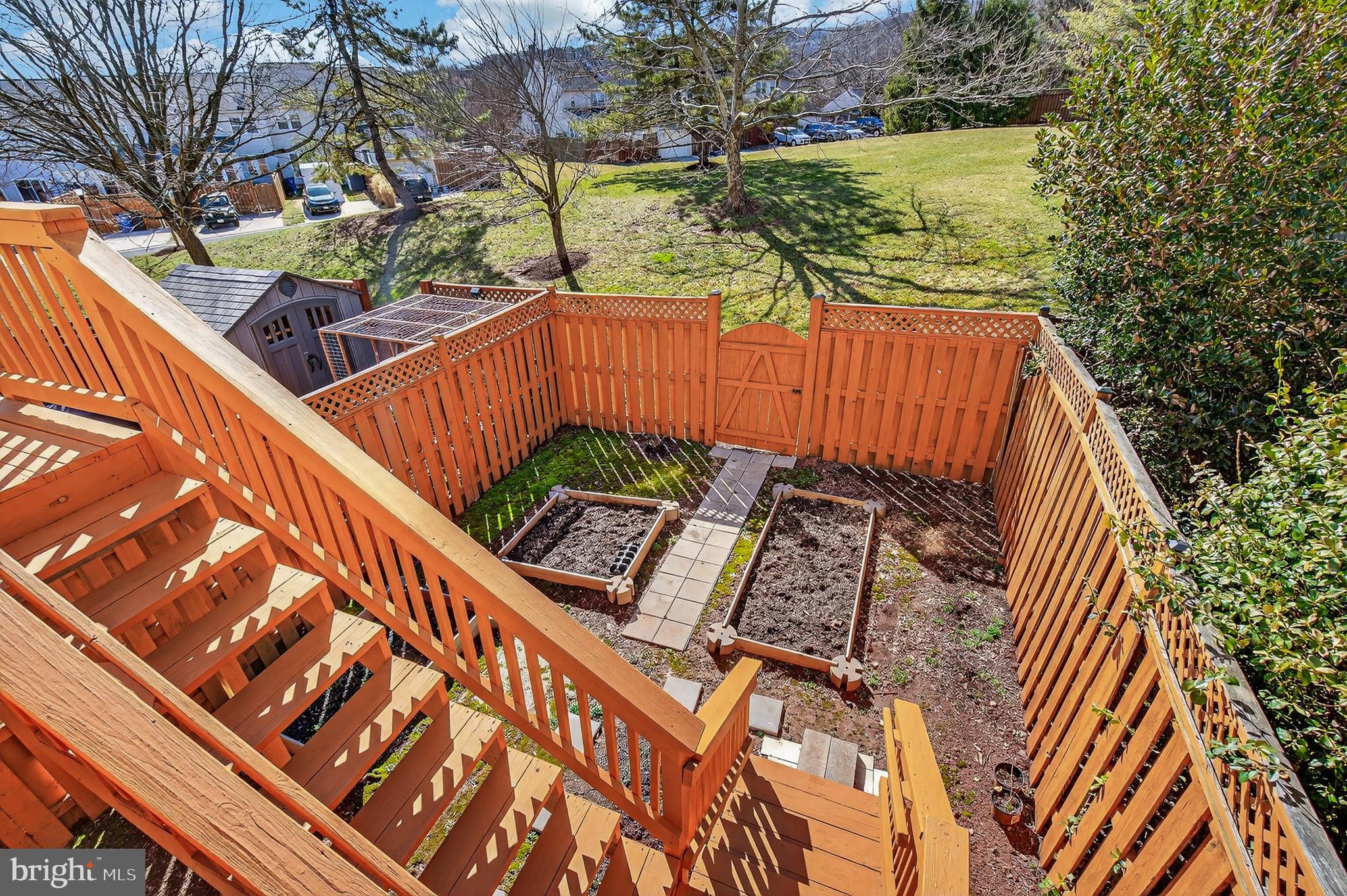 WHITTIER POND - Residential