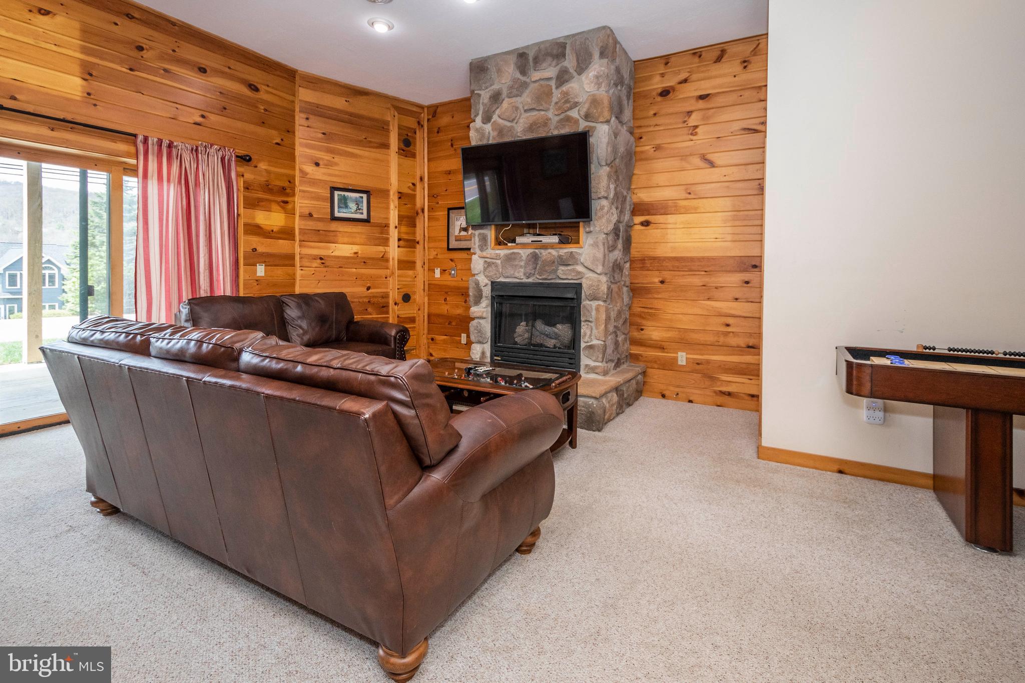 CEDAR SHORES - Residential