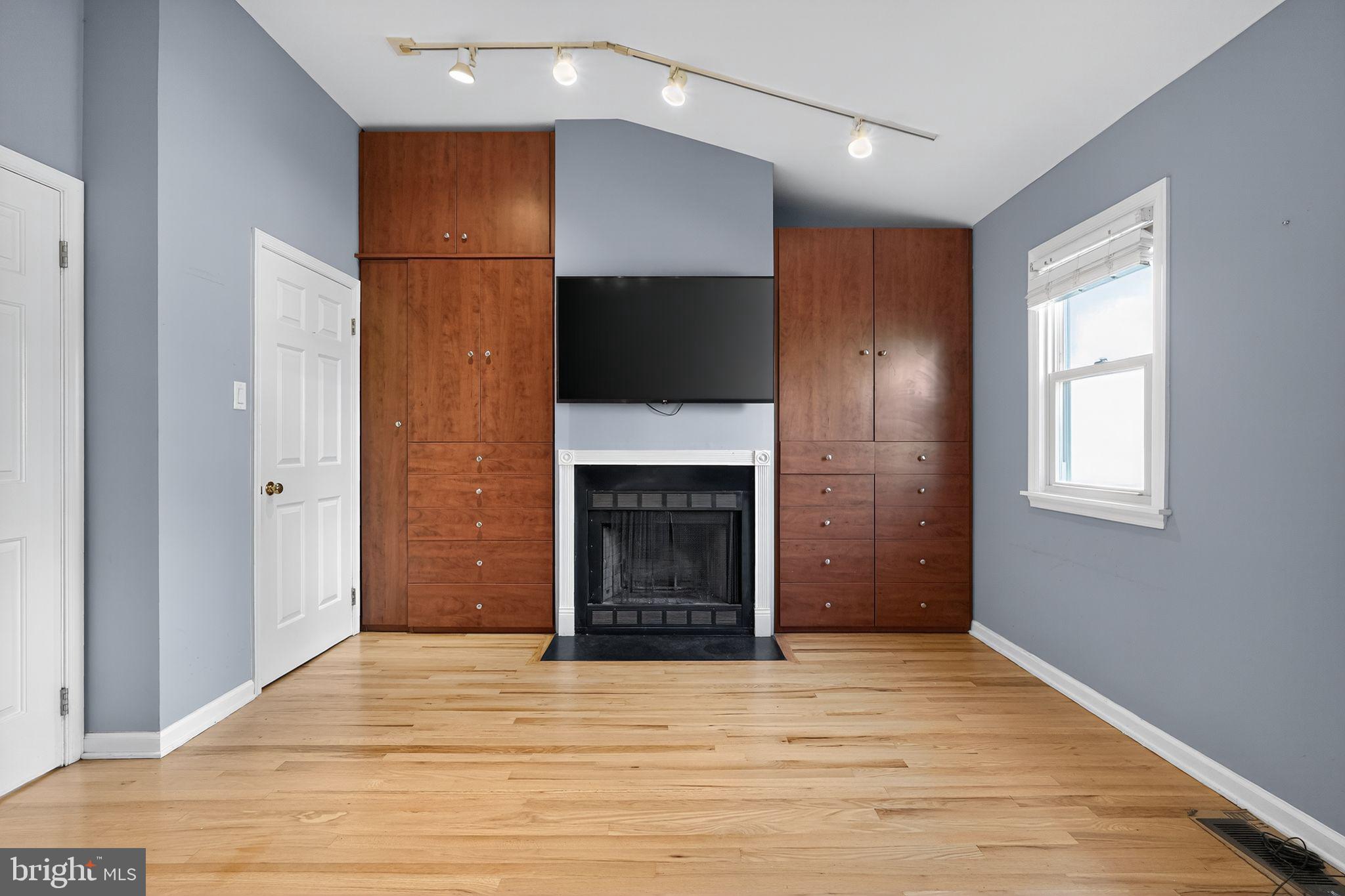 GRADUATE HOSPITAL - Residential