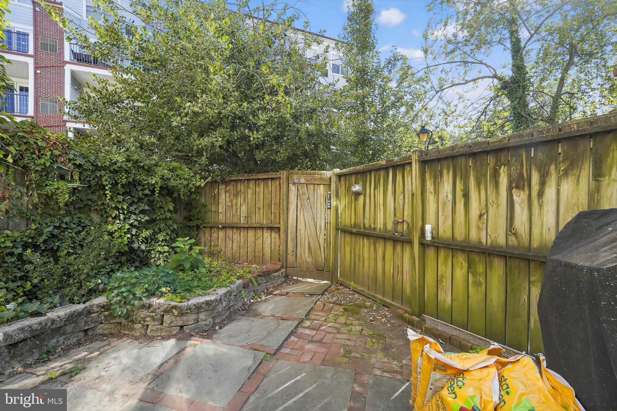 GRADUATE HOSPITAL - Residential