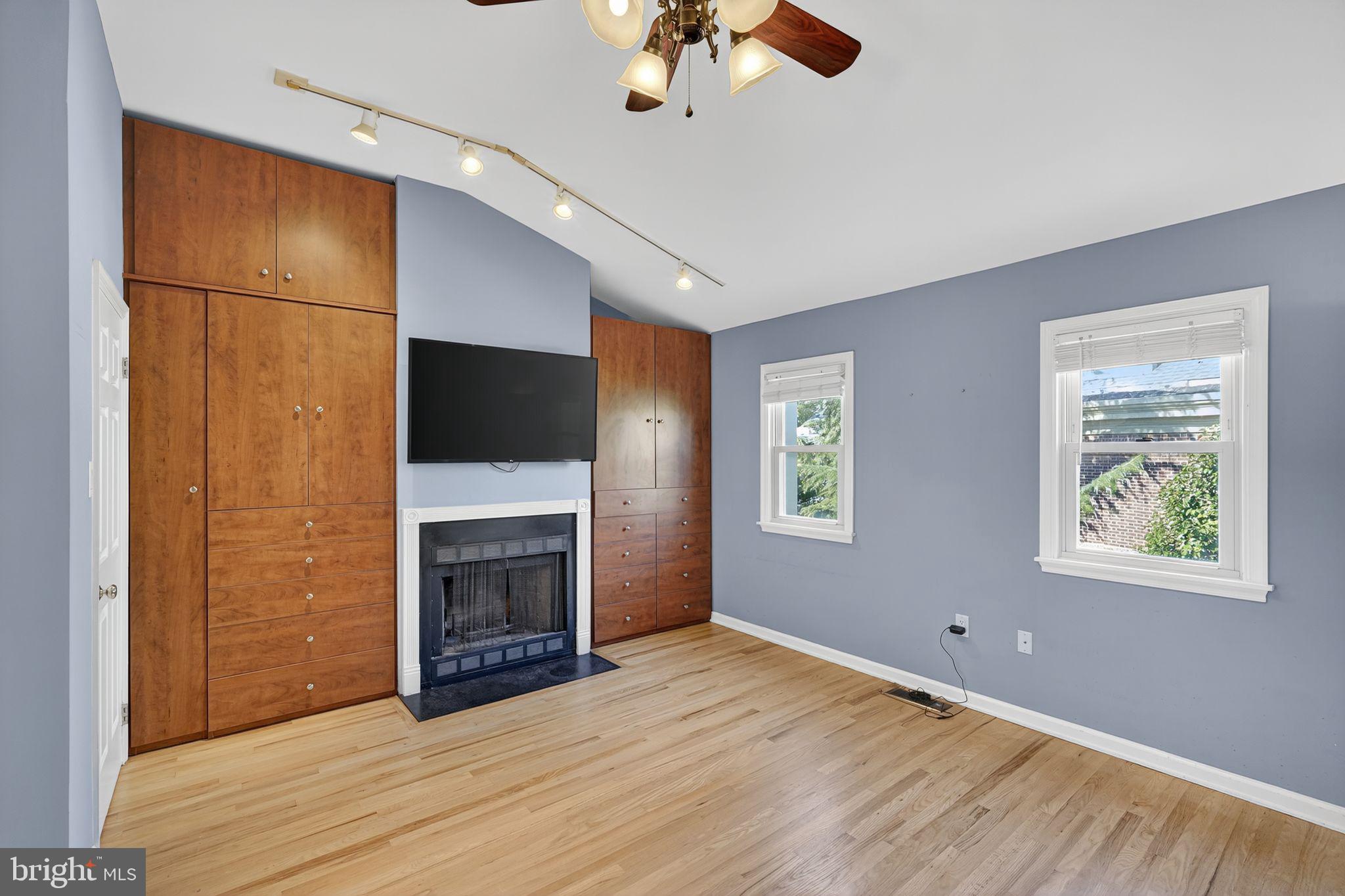 GRADUATE HOSPITAL - Residential