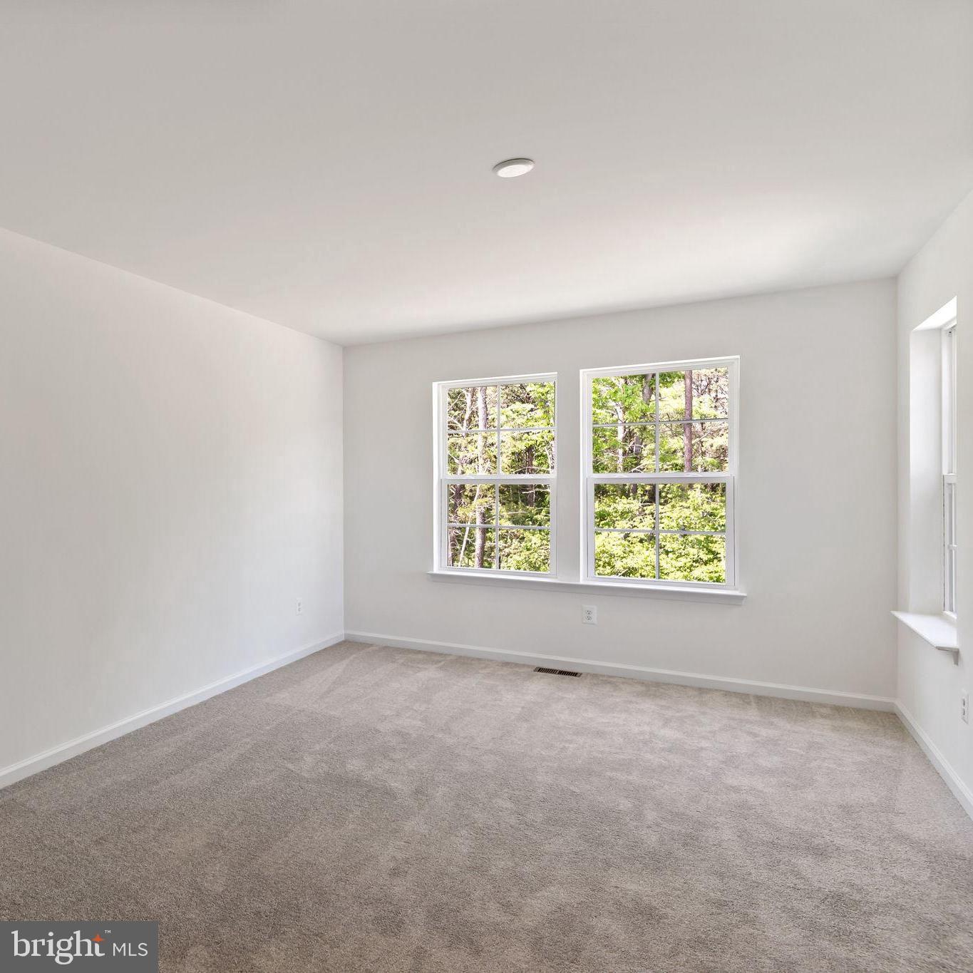 WHISPERING PINES - Residential