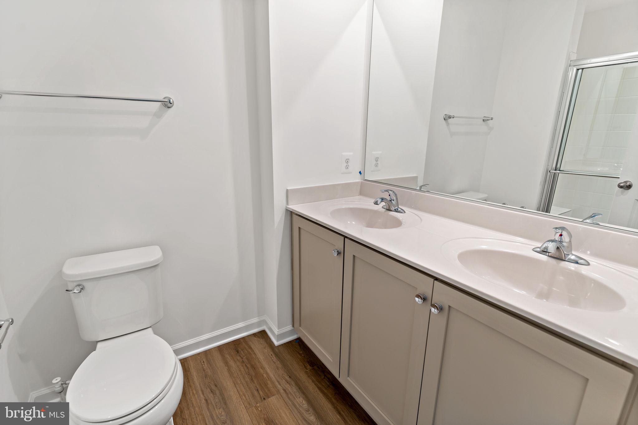 WHISPERING PINES - Residential