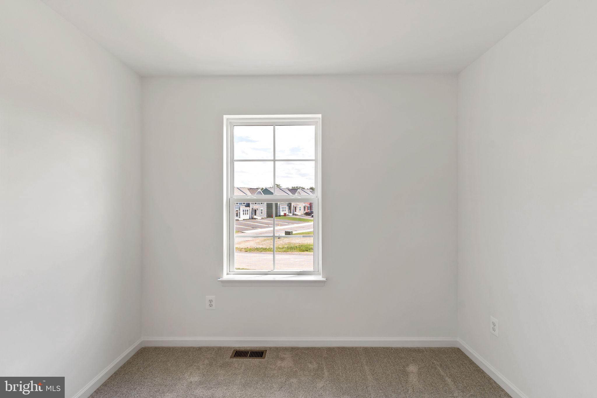 WHISPERING PINES - Residential