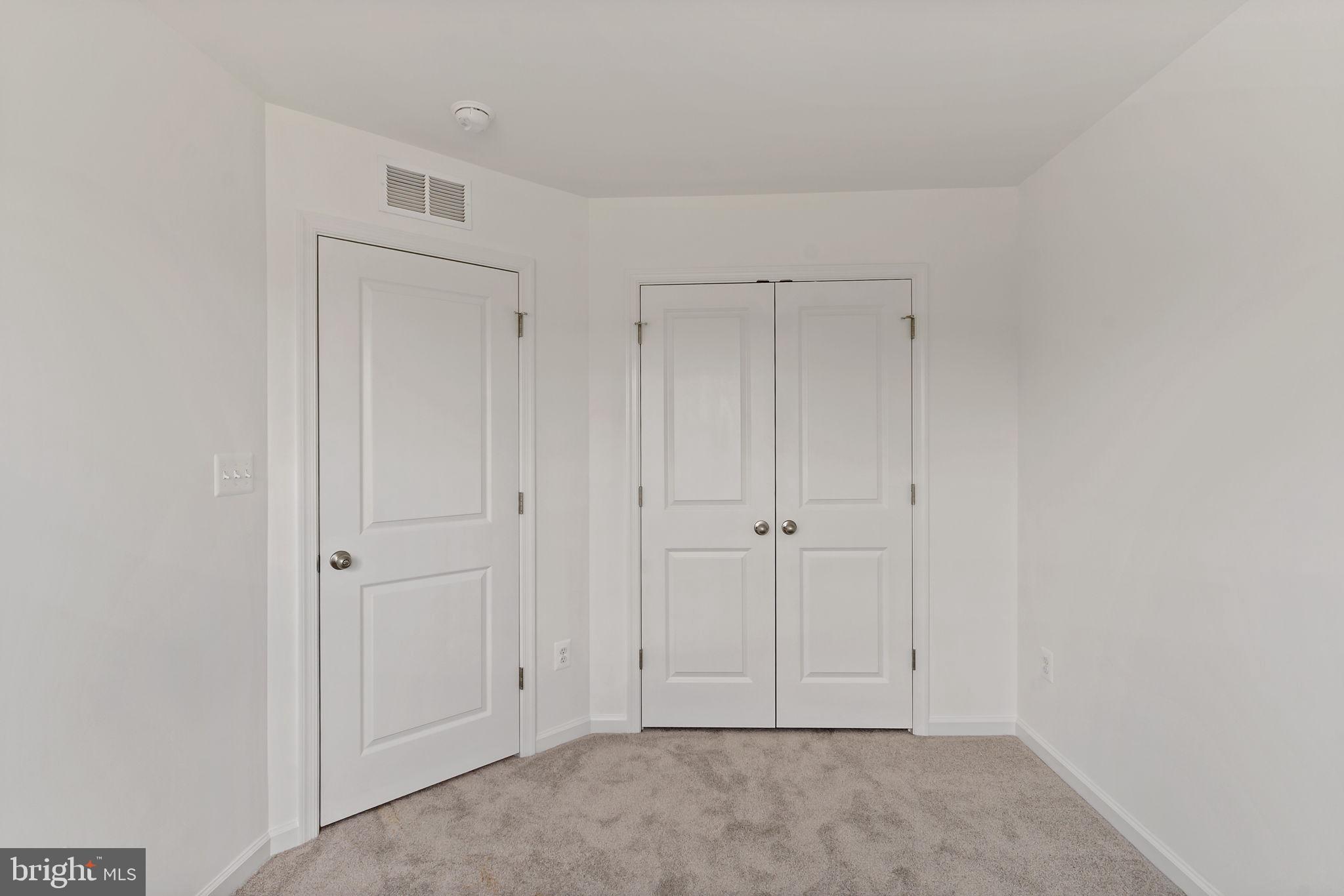 WHISPERING PINES - Residential