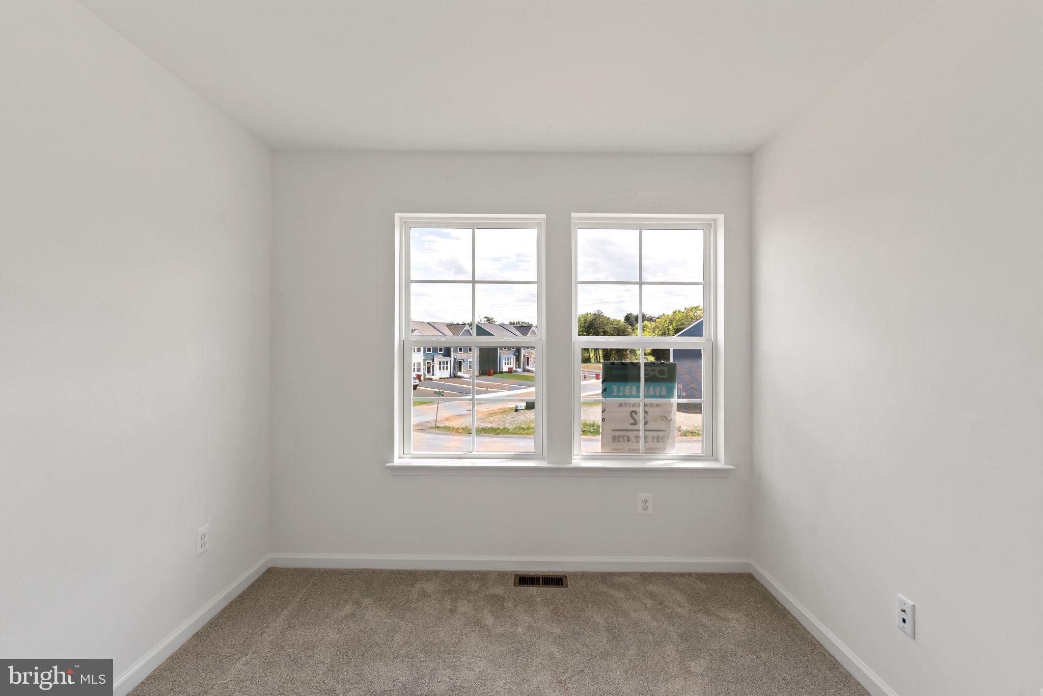 WHISPERING PINES - Residential