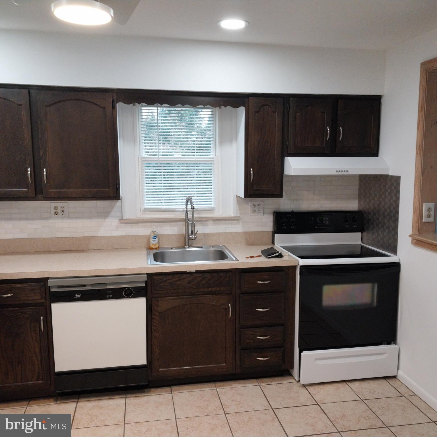 14 S CHESTNUT AVENUE