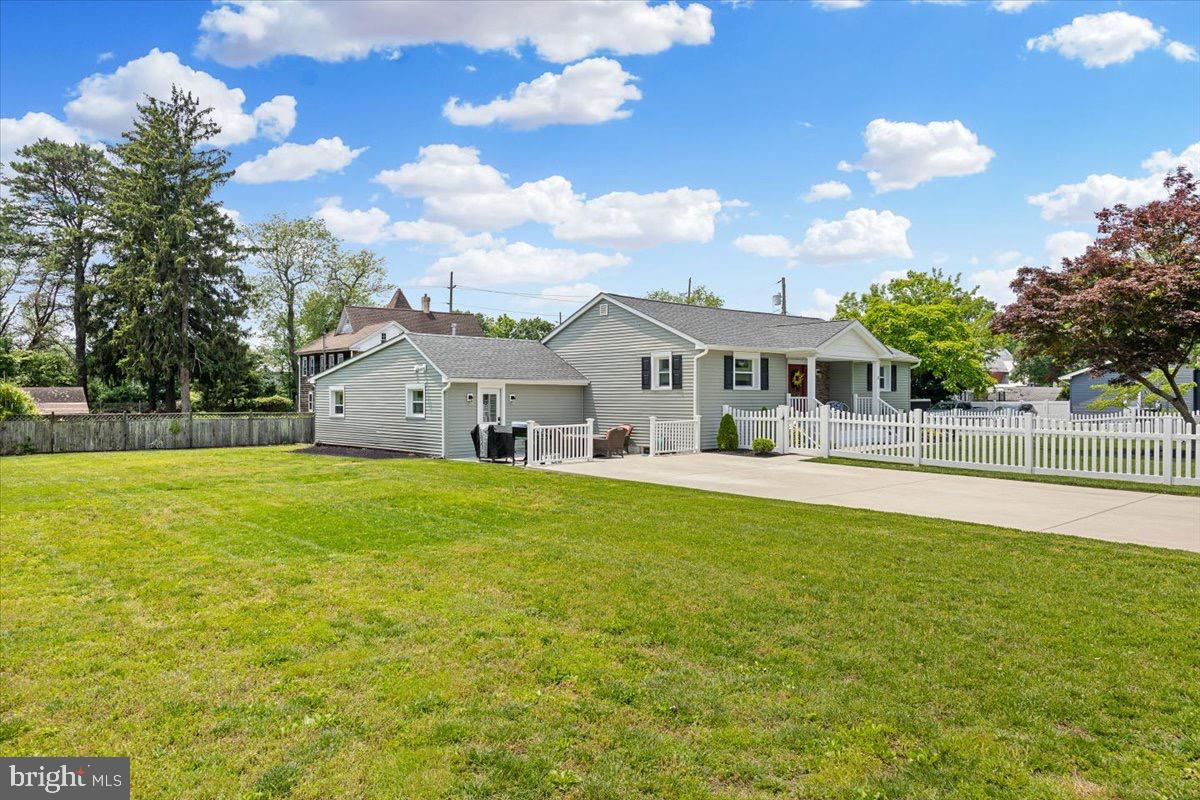 17 S SUMNER AVENUE