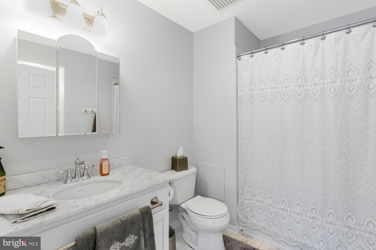 PENNSPORT - Residential Lease