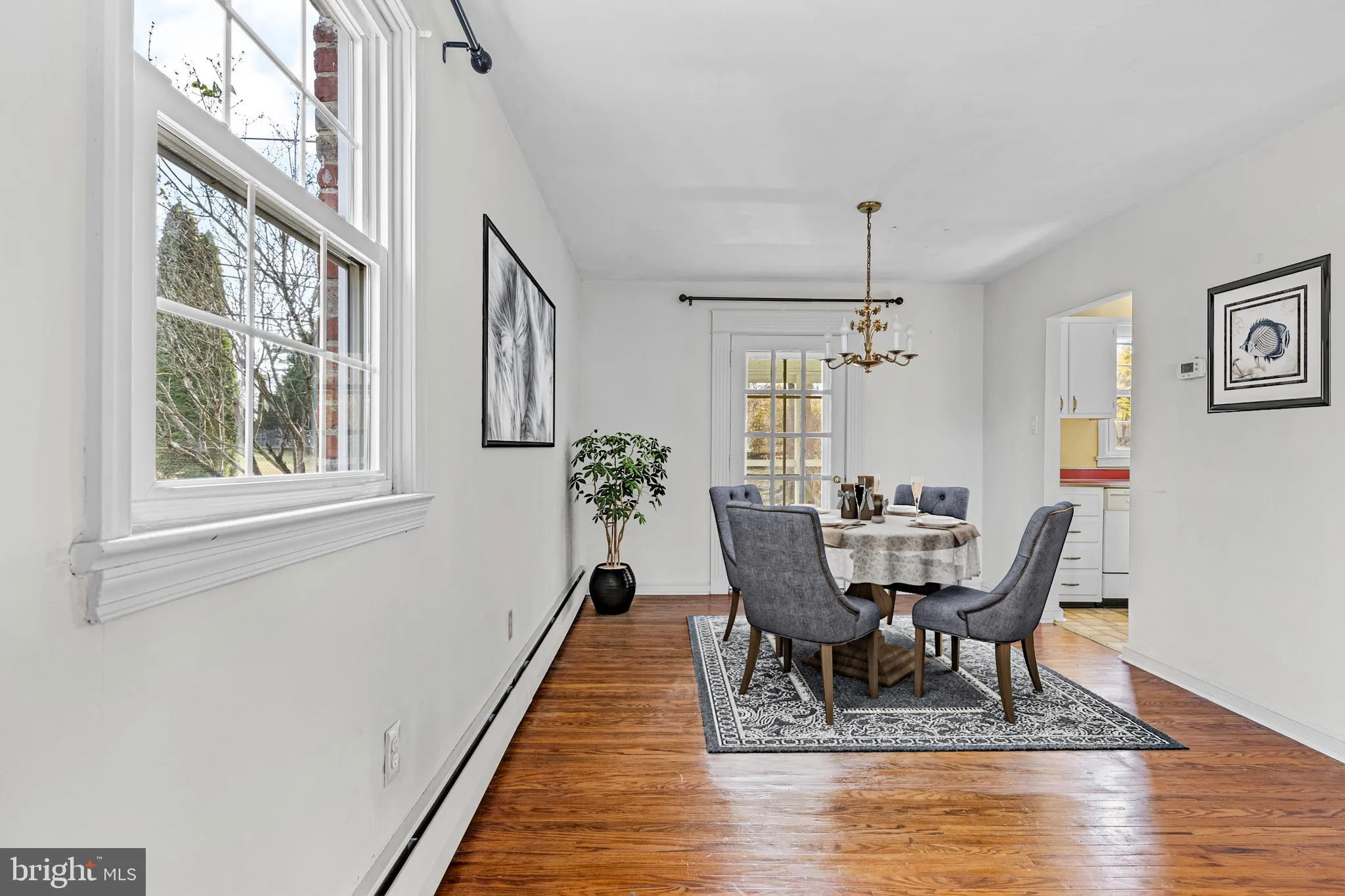 Devon, Pennsylvania 19333, United States, 3 Bedrooms Bedrooms, ,2 BathroomsBathrooms,Residential,Contingent,249667