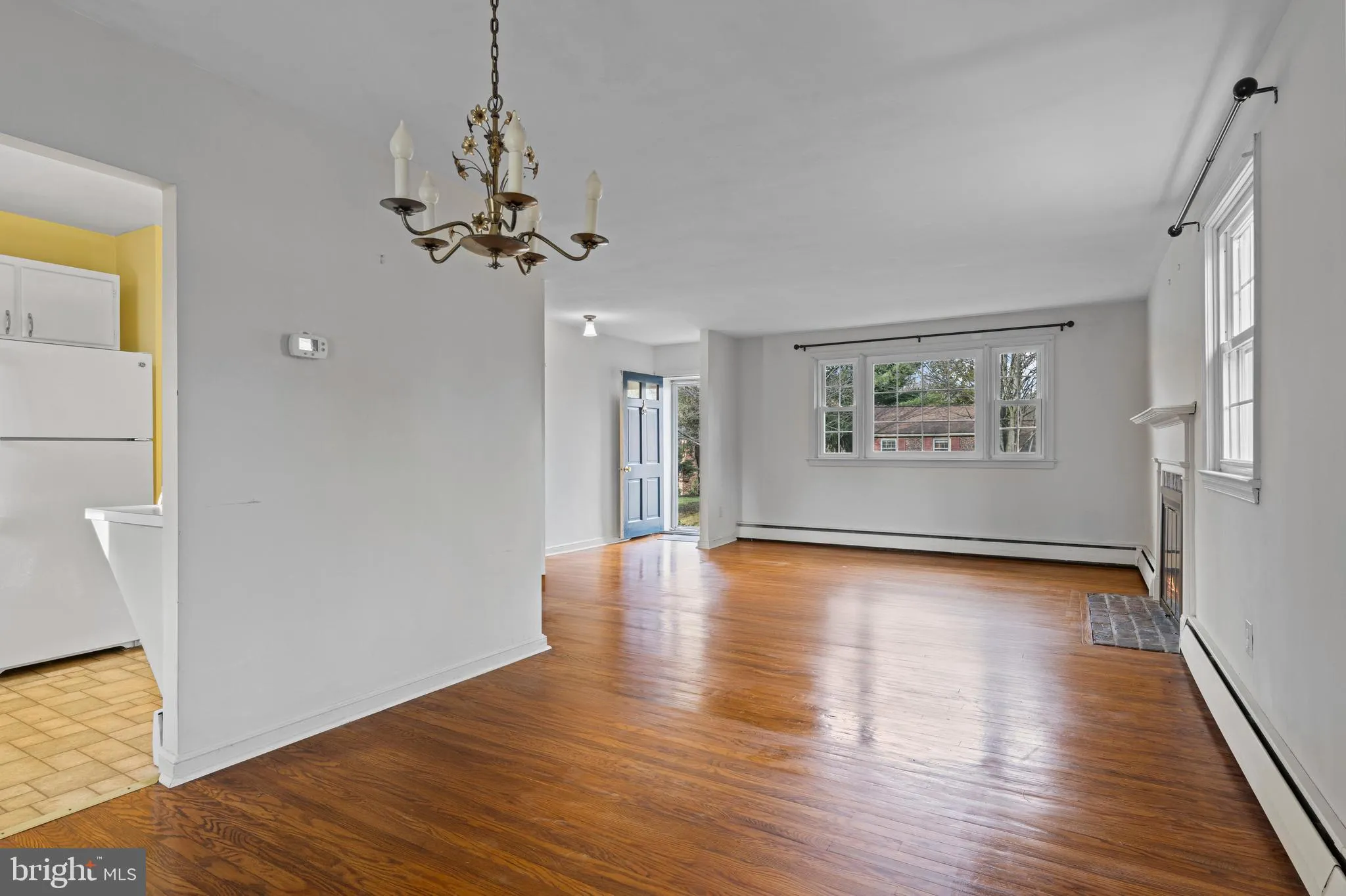 Devon, Pennsylvania 19333, United States, 3 Bedrooms Bedrooms, ,2 BathroomsBathrooms,Residential,Contingent,249667