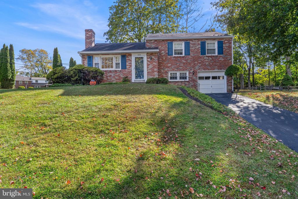 Photo of 320 Landsende Road, DEVON, PA 19333 (MLS # PACT2114088)