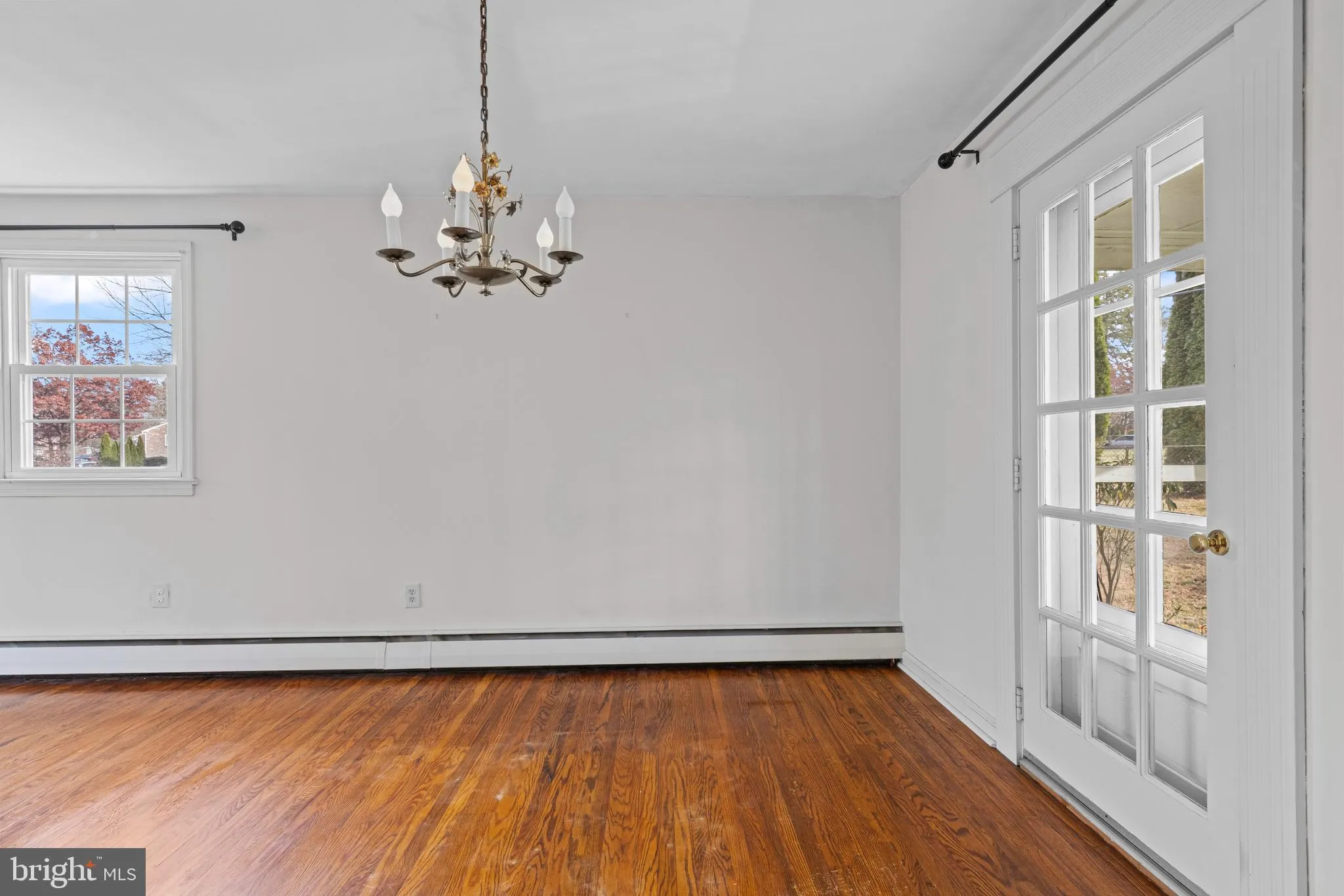 Devon, Pennsylvania 19333, United States, 3 Bedrooms Bedrooms, ,2 BathroomsBathrooms,Residential,Contingent,249667