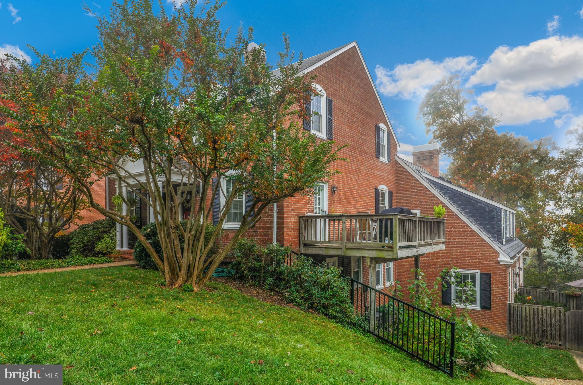 FAIRLINGTON COMMONS - Residential