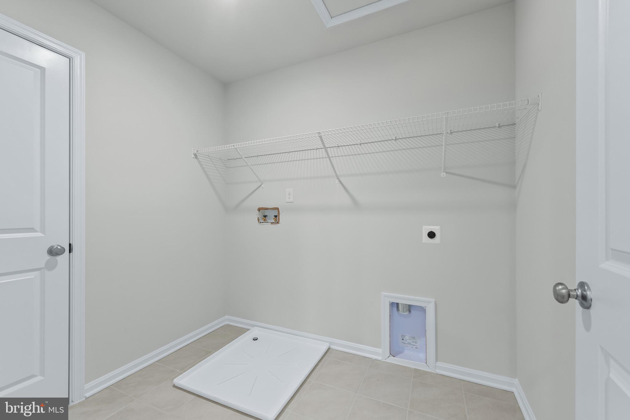 CREEKSIDE ESTATES - Residential