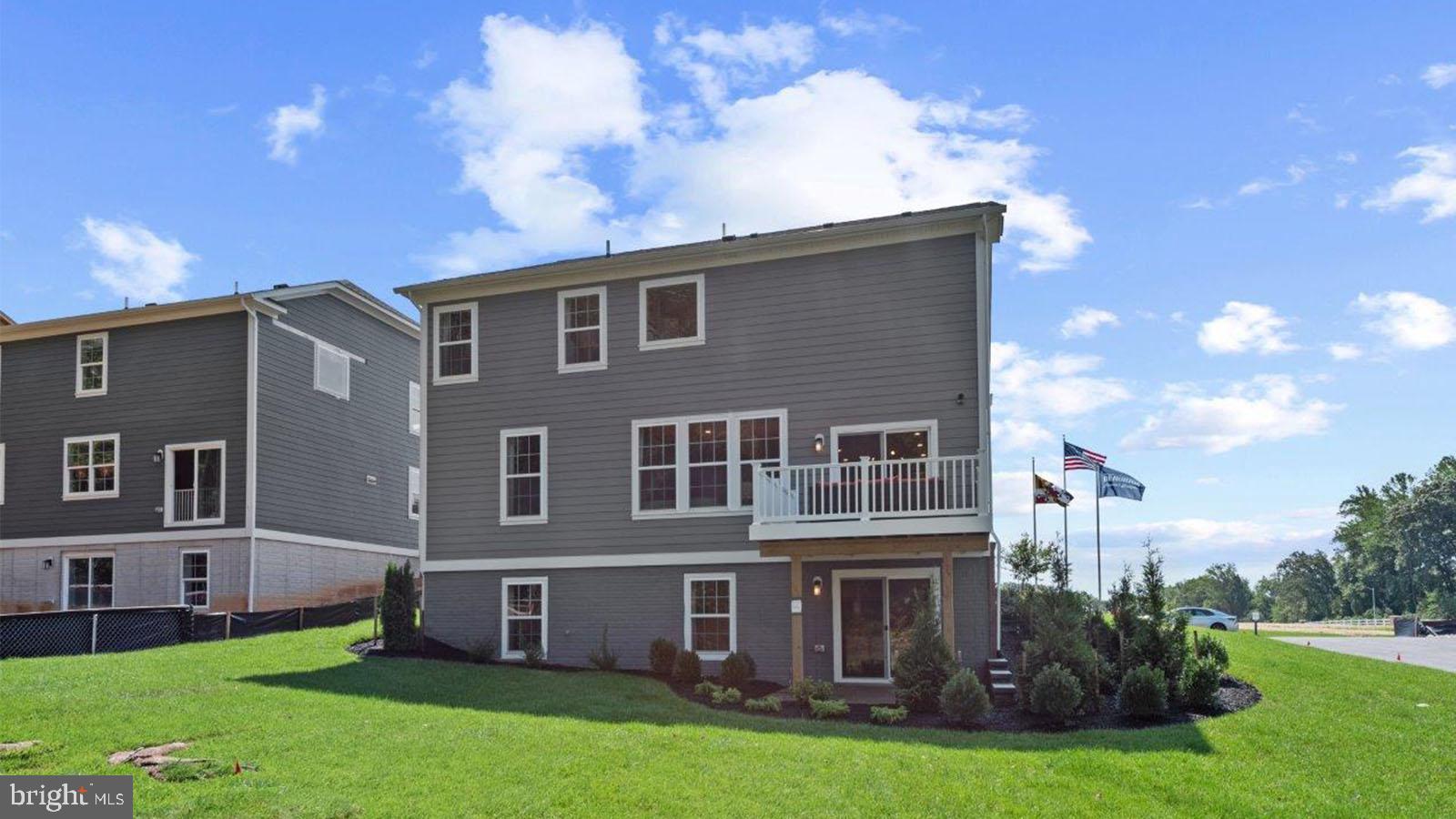 CREEKSIDE ESTATES - Residential