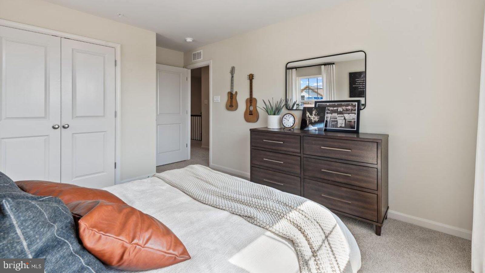 CREEKSIDE ESTATES - Residential