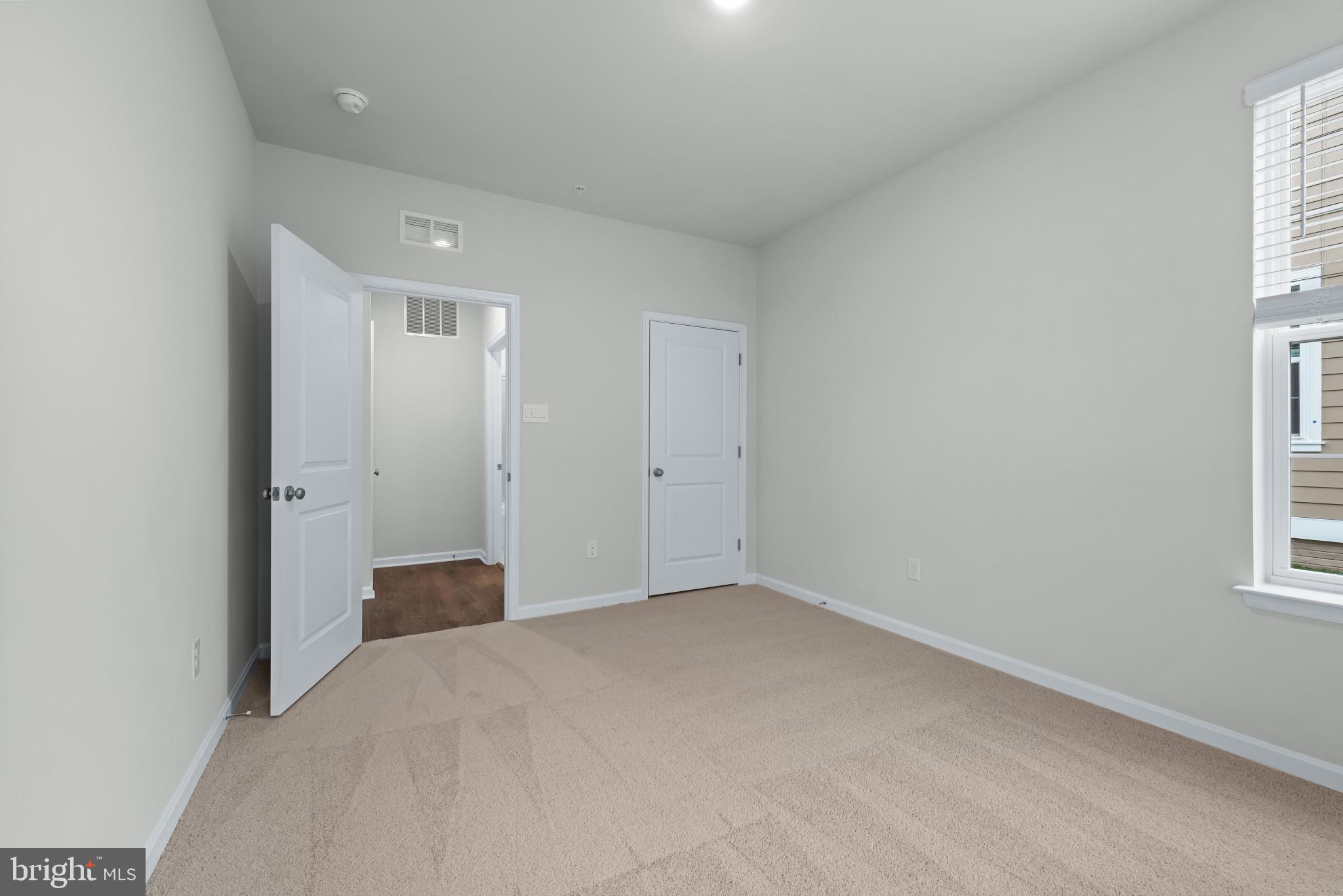 CREEKSIDE ESTATES - Residential