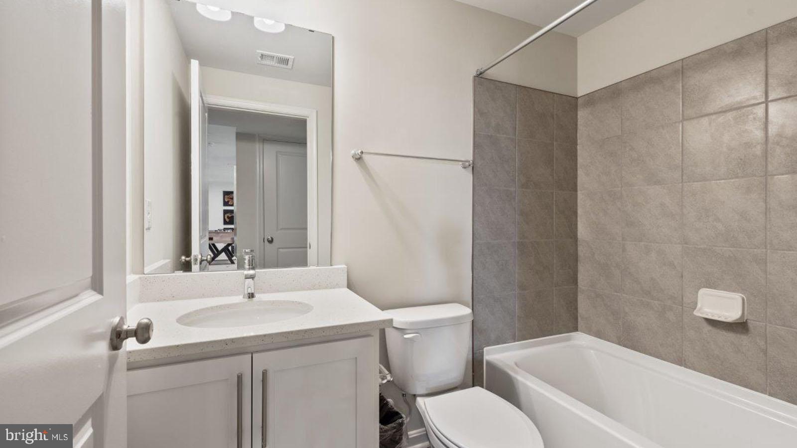 CREEKSIDE ESTATES - Residential