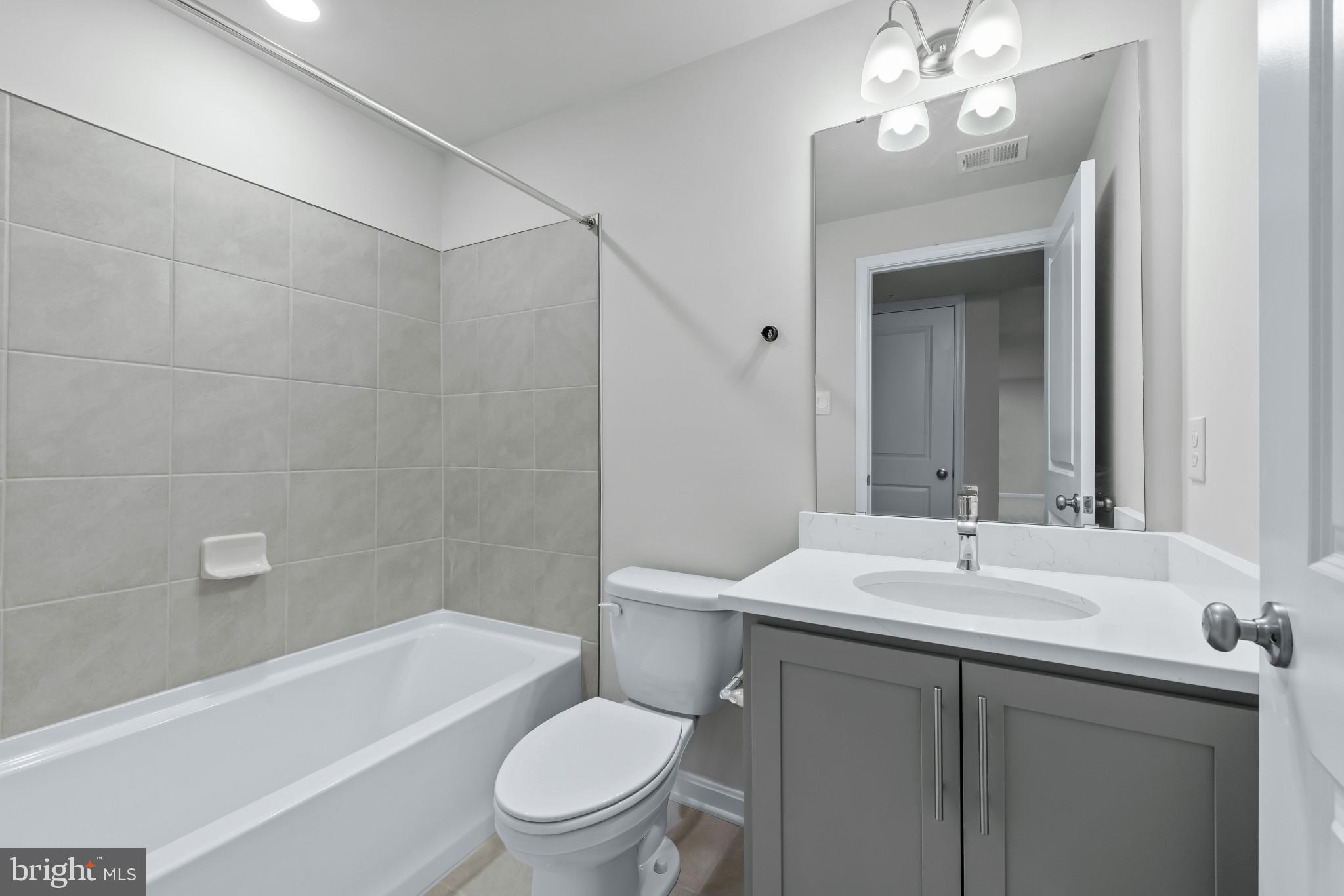 CREEKSIDE ESTATES - Residential