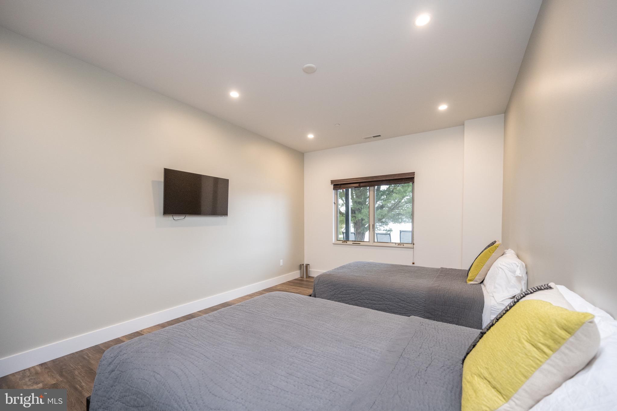 THE RESERVE AT HOLY CROSS - Residential