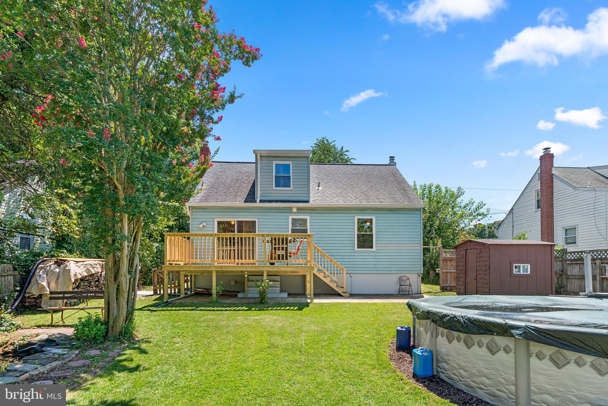 MEADOWBROOK - Residential