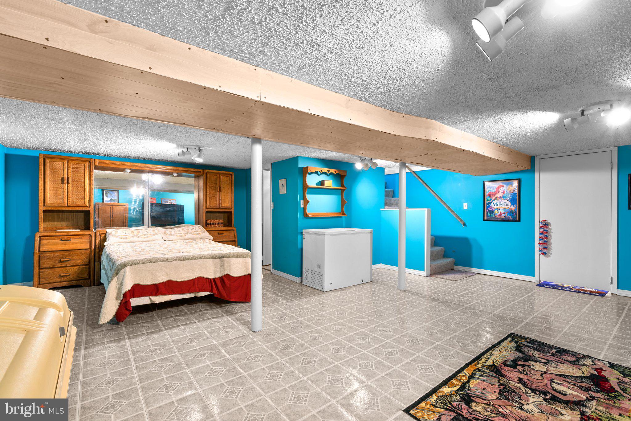 MEADOWBROOK - Residential