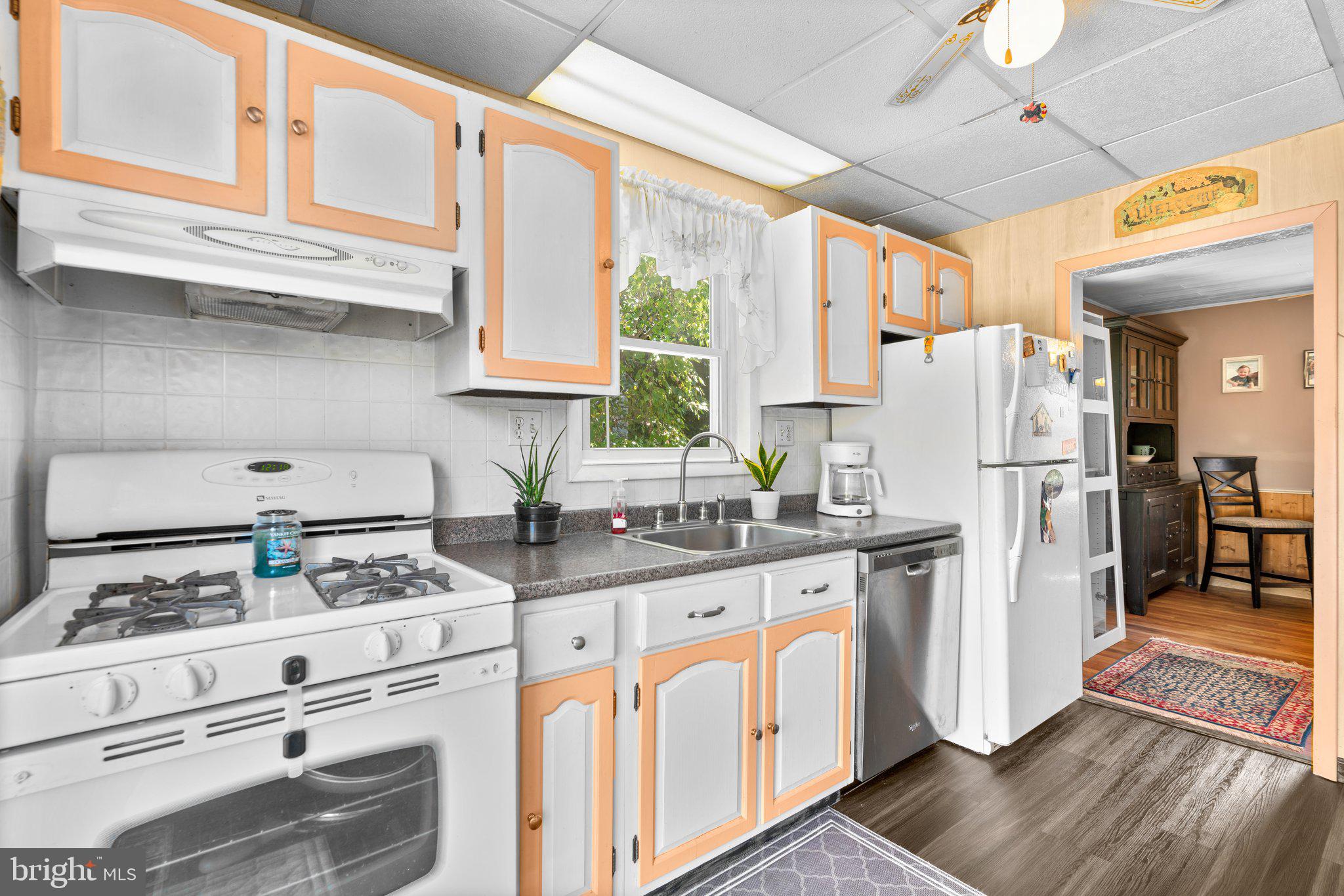 MEADOWBROOK - Residential