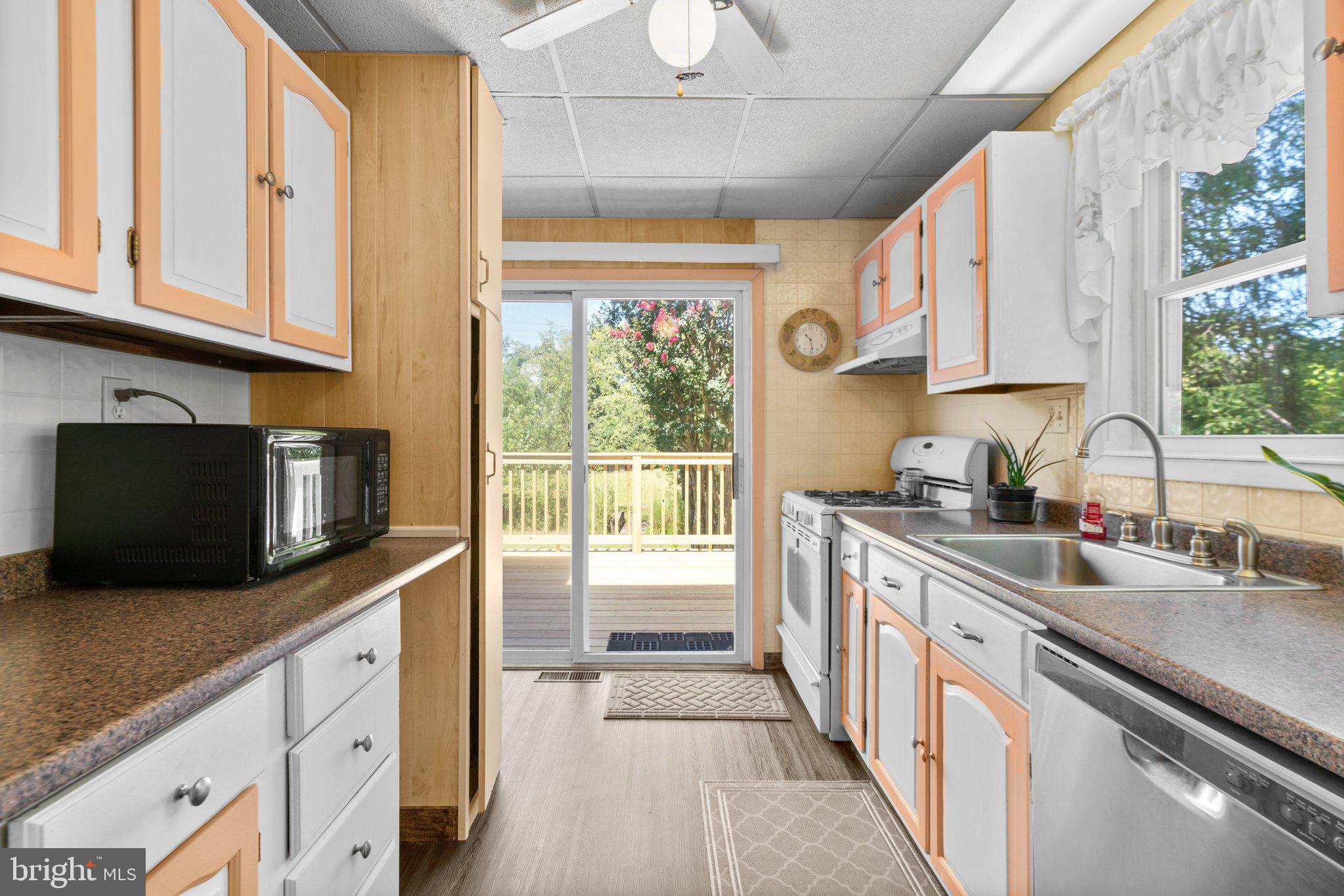 MEADOWBROOK - Residential