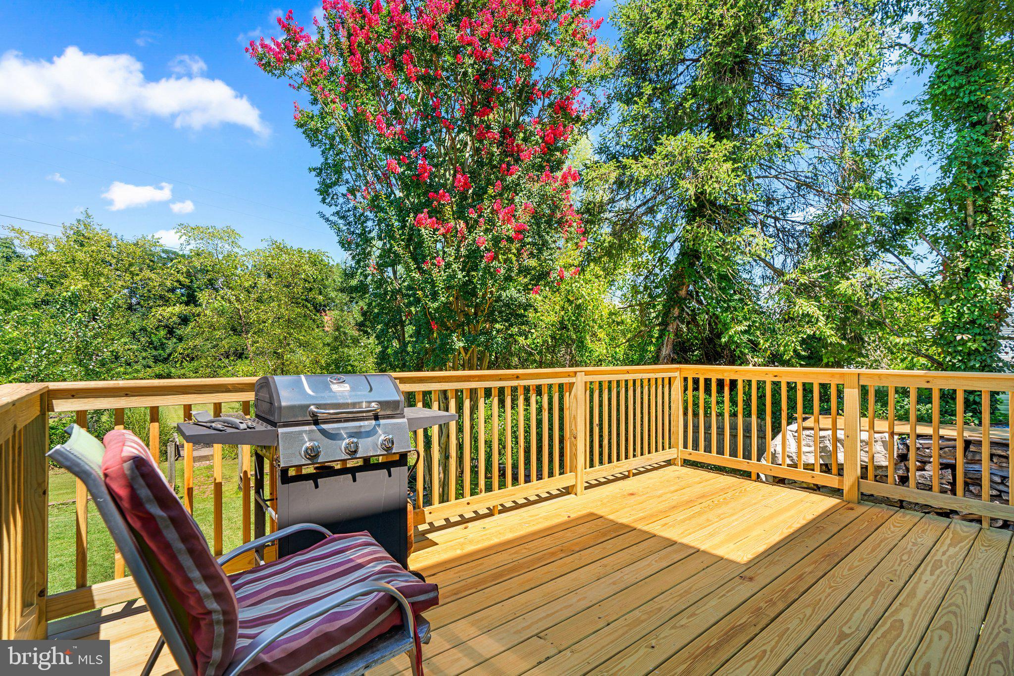 MEADOWBROOK - Residential