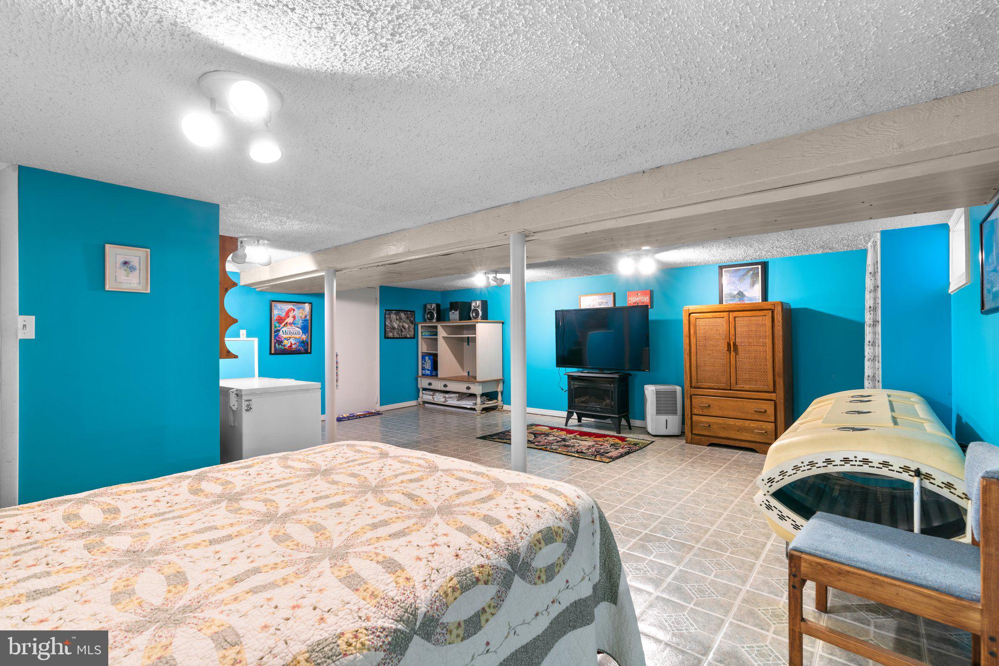 MEADOWBROOK - Residential