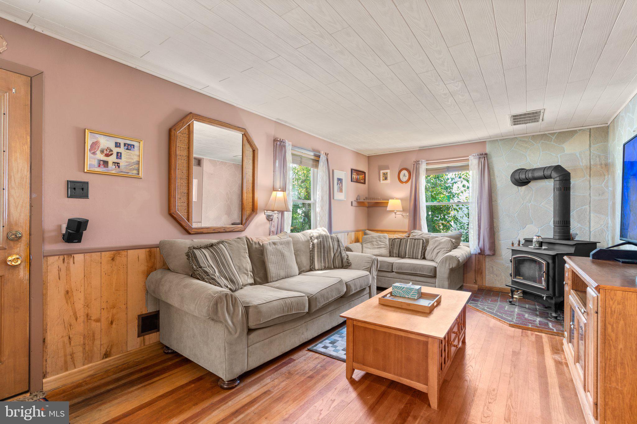 MEADOWBROOK - Residential