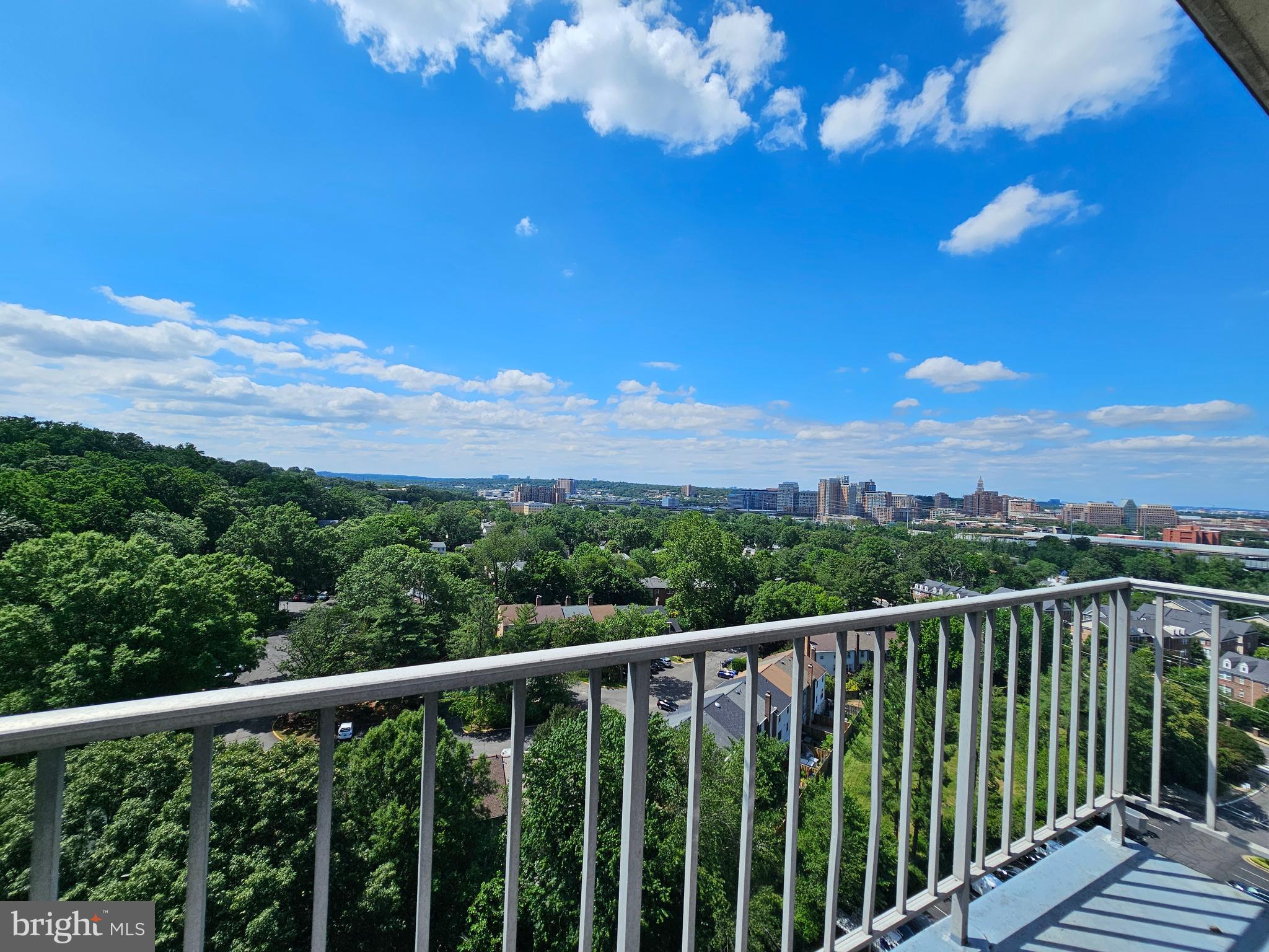 HUNTING CREEK CLUB - Residential Lease