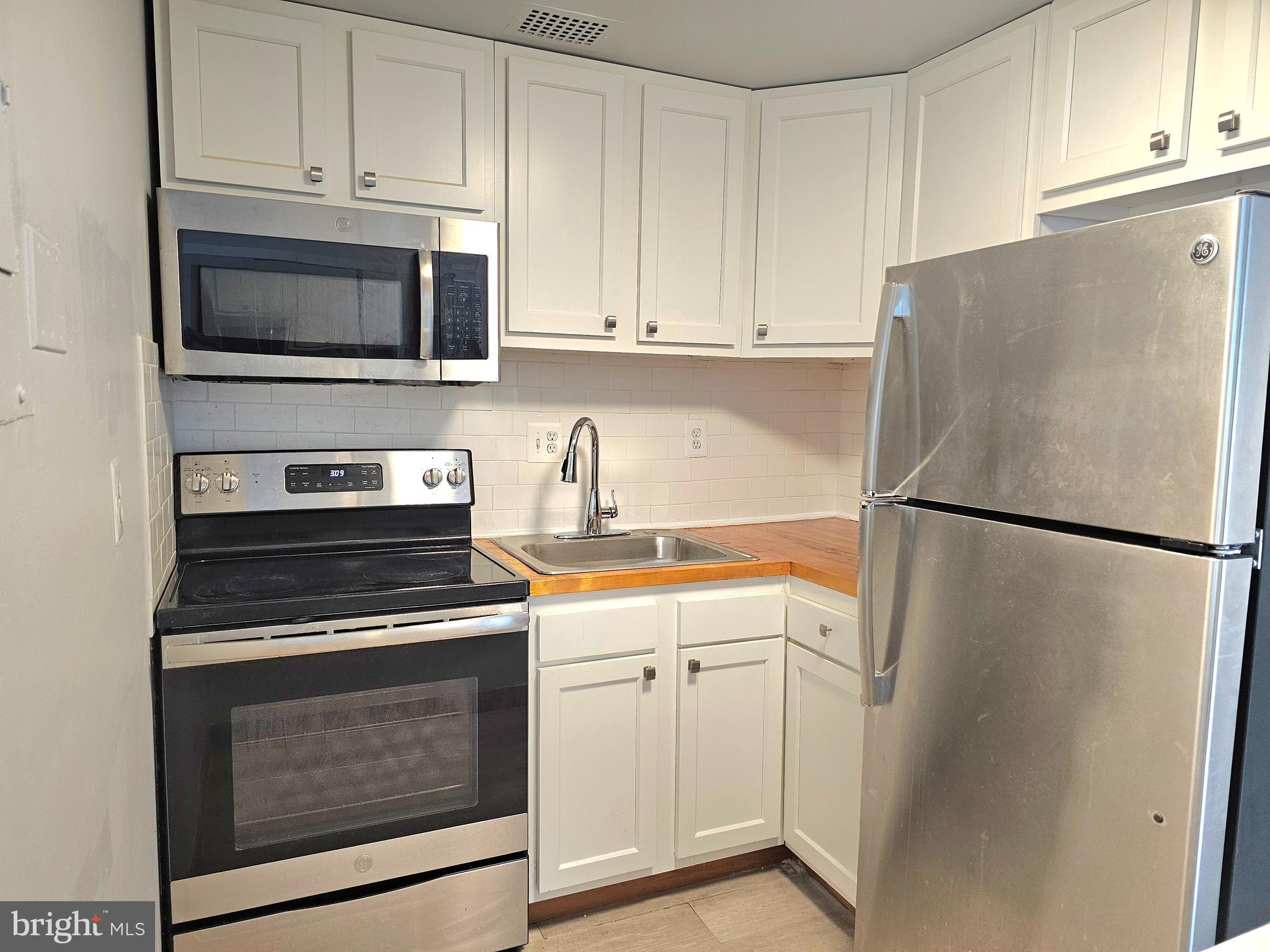 HUNTING CREEK CLUB - Residential Lease