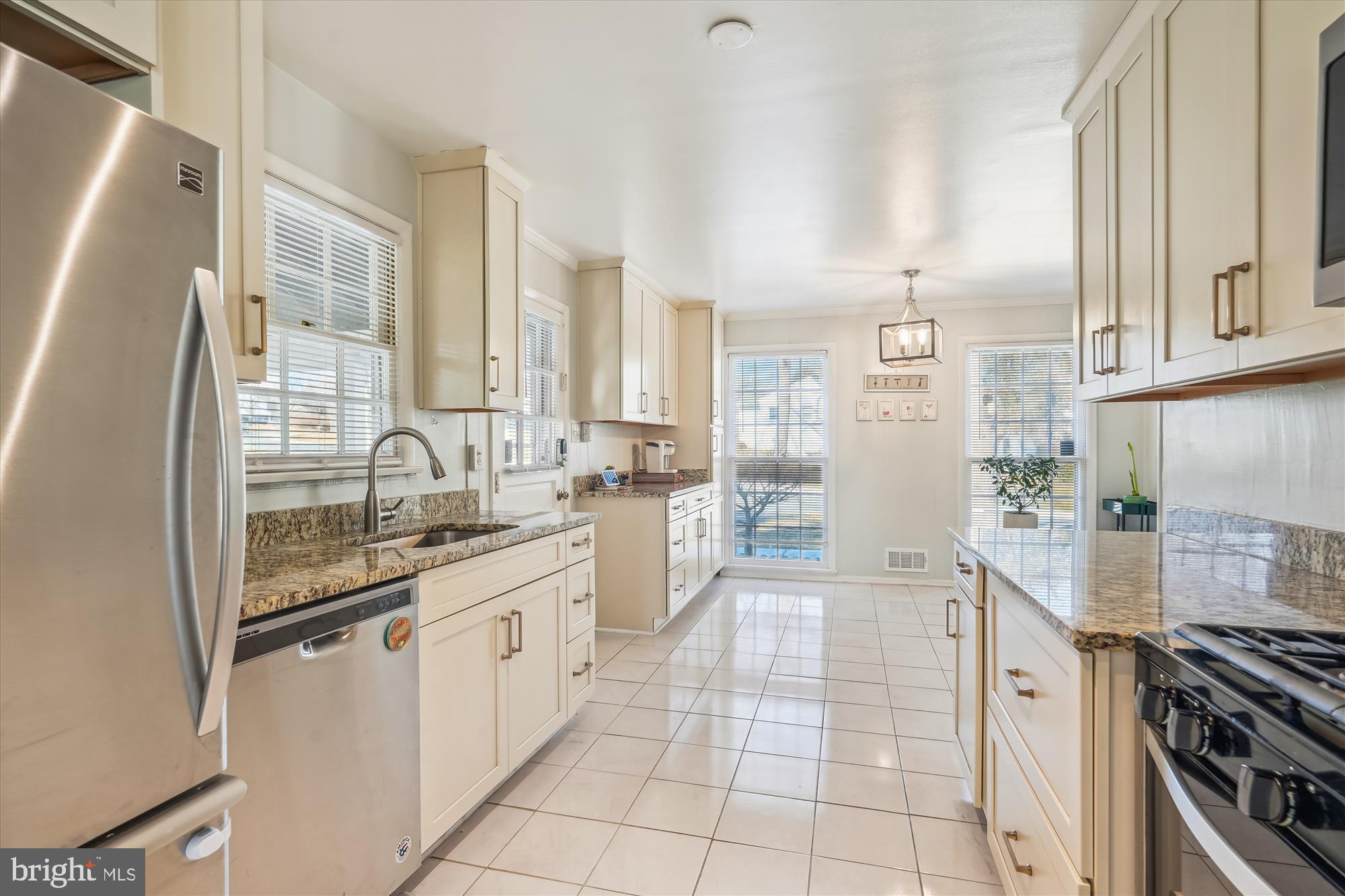 PARKSIDE ESTATES - Residential