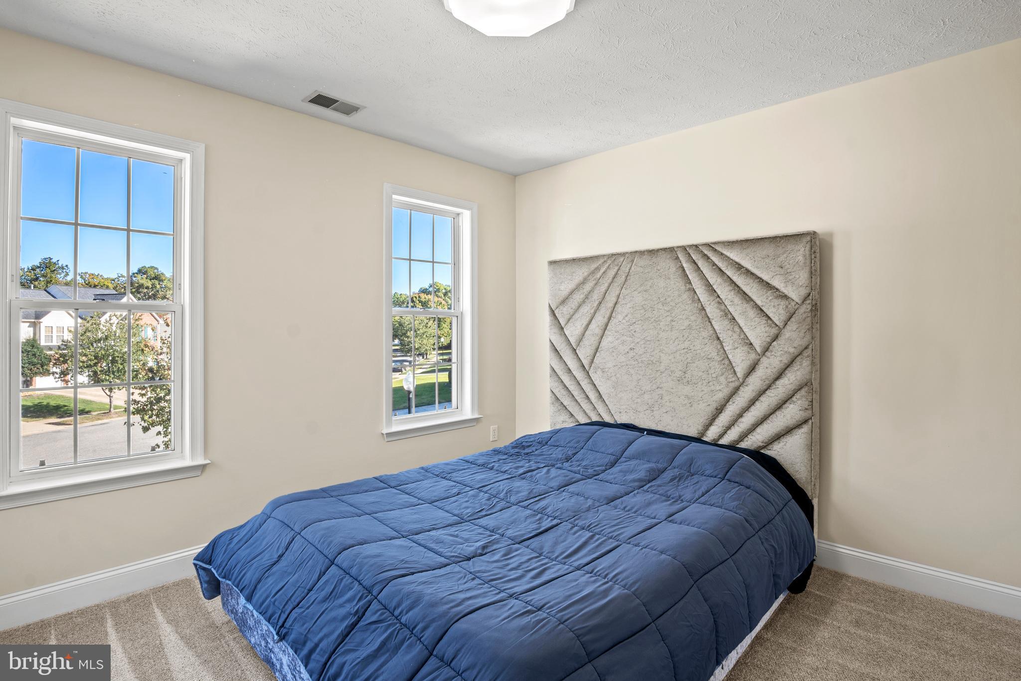 HIGHGROVE - Residential