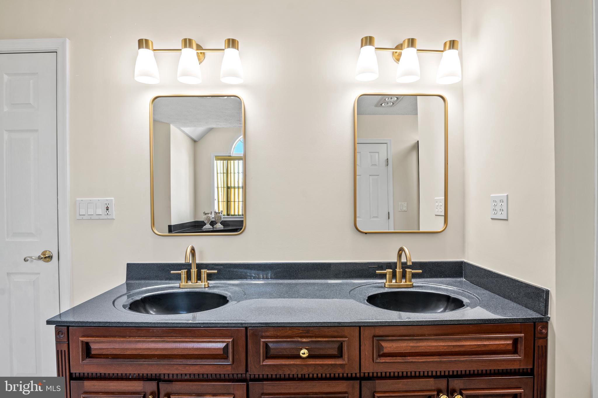 HIGHGROVE - Residential