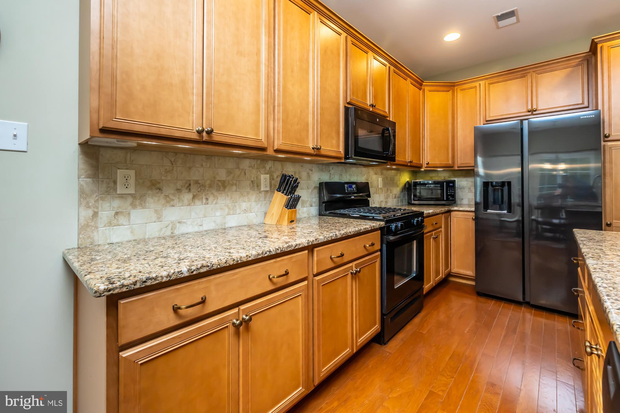 VILLAGES AT HILLVIEW - Residential