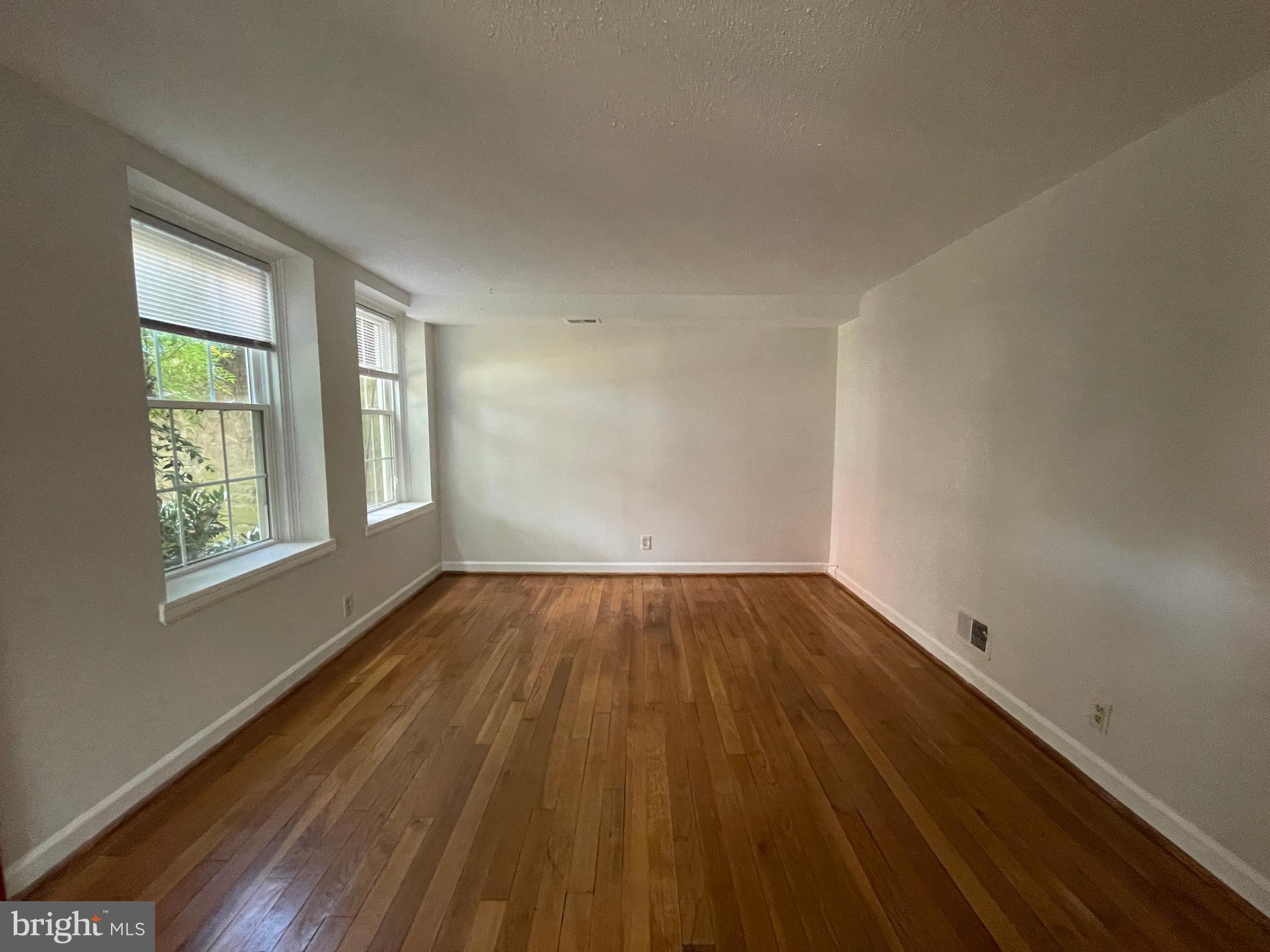 2927 S DINWIDDIE STREET