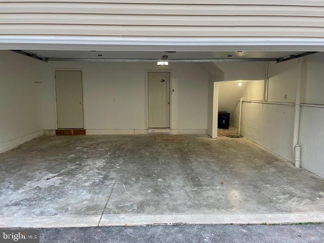 GOLDSBOROUGH MANOR - Residential