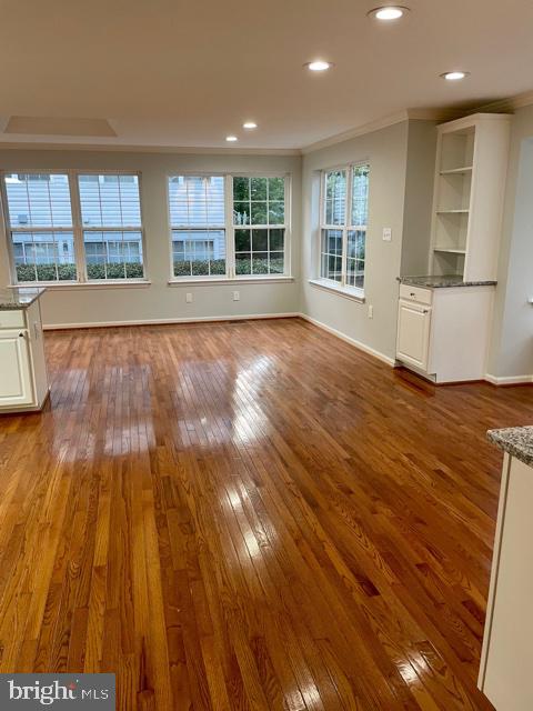 GOLDSBOROUGH MANOR - Residential