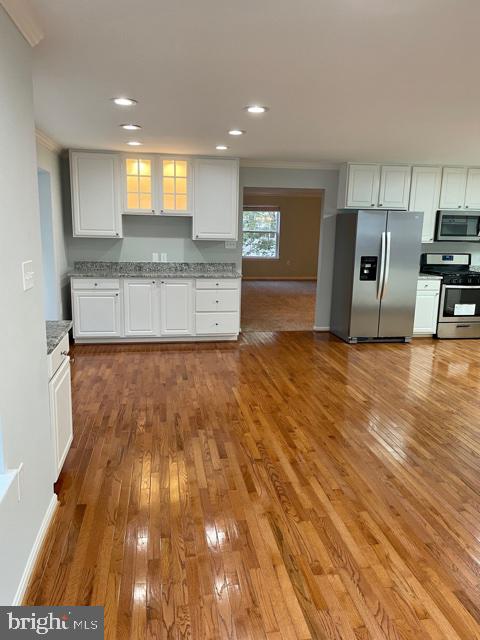 GOLDSBOROUGH MANOR - Residential